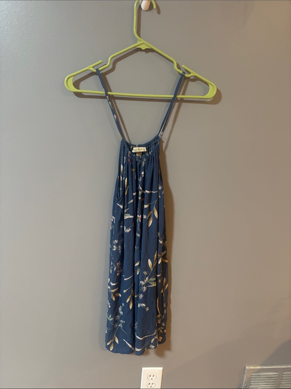 Final touch size small dress